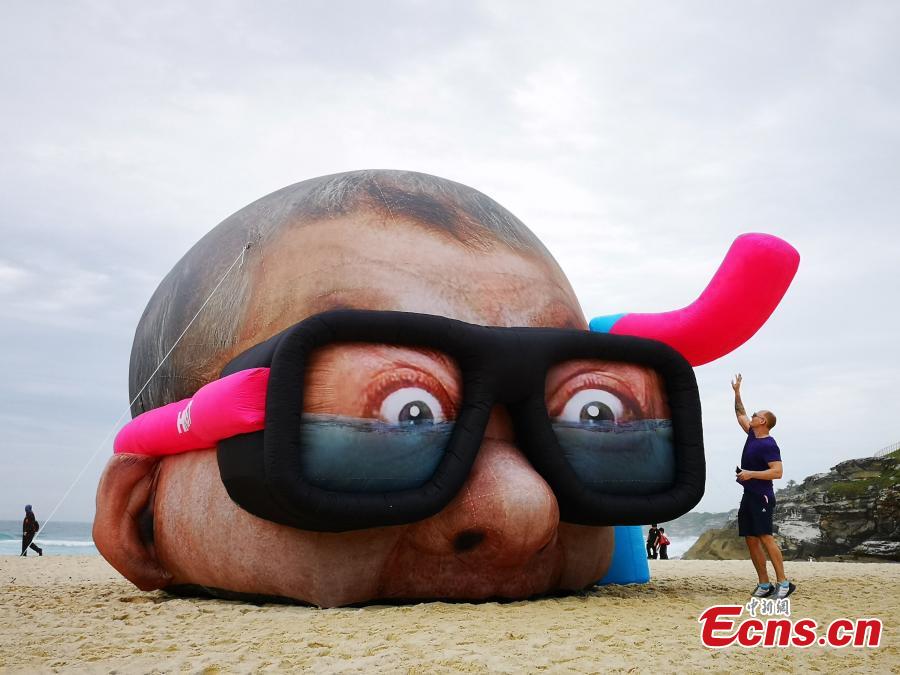 More than 100 sculptures from Australia and abroad transform the Bondi to Tamarama coastal walk into a temporary sculpture park, Oct. 12, 2018. Now in its 22nd year, Sculpture by the Sea is one of Sydney\'s key annual arts events. (Photo: China News Service/Wang Rui)