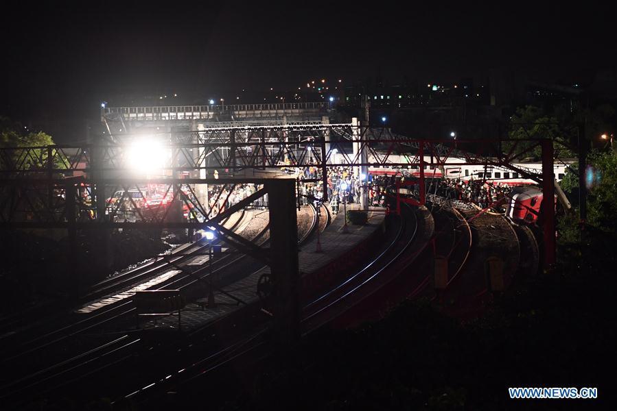 Photo taken on Oct. 21, 2018 shows the train derailment site in Yilan County, southeast China\'s Taiwan.  (Xinhua/Jin Liangkuai)