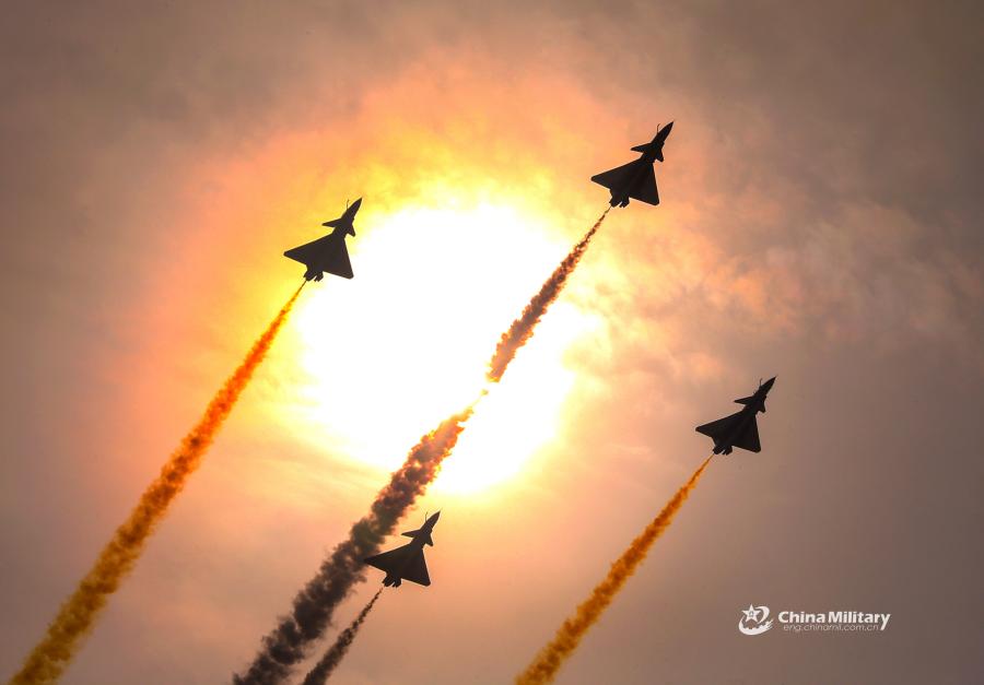 Four J-10 fighter jets attached to the August 1st Aerobatics Team of the Chinese People\'s Liberation Army (PLA) Air Force perform aerobatic stunts during the aviation open day at an airport in North China on October 20, 2018. (Photo/eng.chinamil.com.cn)