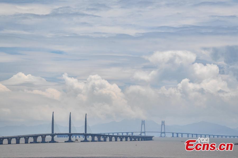 A view of the Hong Kong-Zhuhai-Macao Bridge. (Photo: China News Service/Chen Jimin)