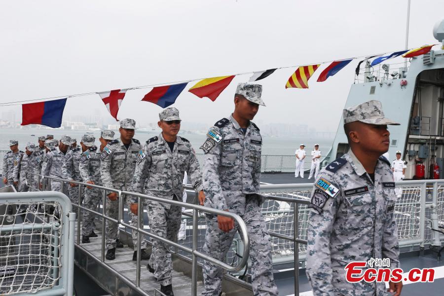 Royal Thai Navy soldiers visit the PLA Navy’s Guangzhou destroyer ahead of a China-ASEAN military drill in Zhanjiang City, South China’s Guangdong Province, Oct. 24, 2018. (Photo: China News Service/ Zhang Lei)