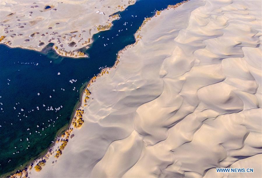 Aerial photo shows the scenery of Lop lake and Taklimakan Desert in Yuli County, northwest China\'s Xinjiang Uygur Autonomous Region, Oct. 30, 2018. (Xinhua/Li Fei)