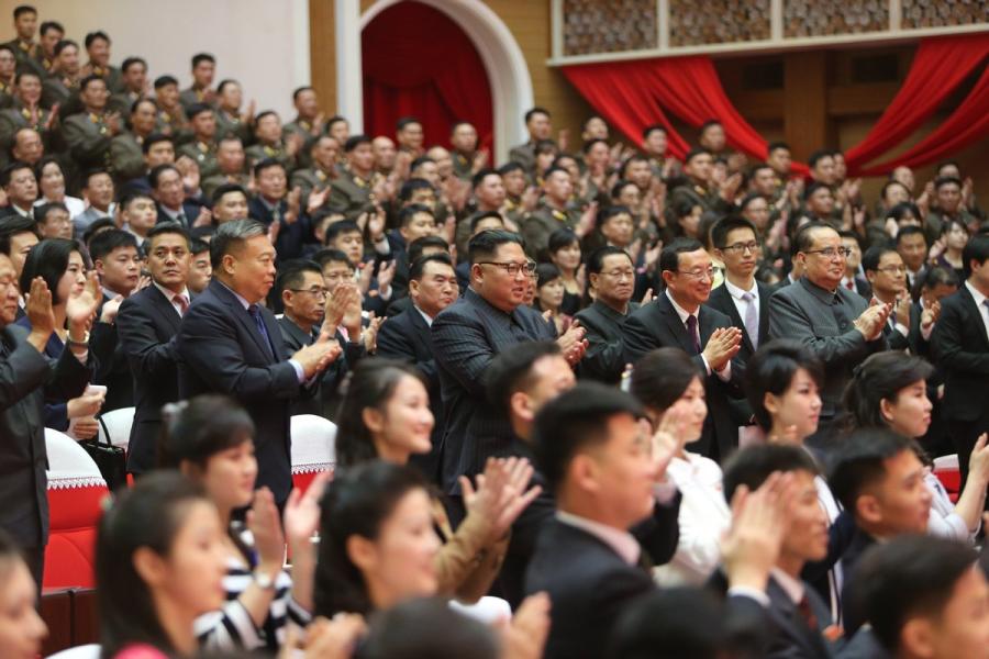 Kim Jong-un (C), top leader of the Democratic People\'s Republic of Korea (DPRK), watches a joint performance presented by literary and art workers from China and DPRK, in Pyongyang, DPRK, on Nov. 3, 2018. (Photo/Xinhua)
