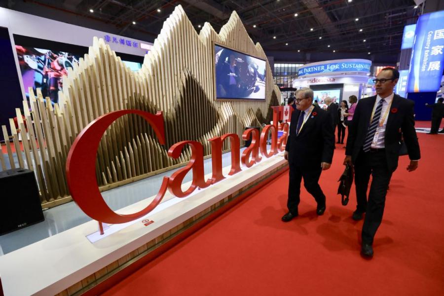Canada

In 2017, Canada\'s GDP was about $1.65 trillion and it is the 10th largest economy in the world, according to the World Bank. (Photo/China Daily)

Sino-Canadian trade has become increasingly close in recent years. Last year, the bilateral trade volume between China and Canada was $51.76 billion, a year-on-year increase of 13.3 percent. China\'s exports to Canada totaled $31.39 billion, up 14.8 percent year-on-year, and China\'s imports from Canada amounted to $20.37 billion, up 11.1 percent compared with the previous year. The main commodities exported by China to Canada included telephones, fax machines, automatic data processing equipment and auto parts. The main commodities imported from Canada were rapeseed, wood pulp, wood and soybeans.

Canadian companies from various sectors, including intelligent and high-end equipment, medical equipment and medical care, food and agricultural products, participate in the Shanghai expo.