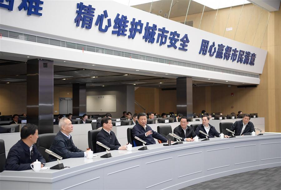 Chinese President Xi Jinping, also general secretary of the Communist Party of China Central Committee and chairman of the Central Military Commission, learns about local practices of scientific, precise and intelligent management at the urban management center in Pudong New Area of east China\'s Shanghai, Nov. 6, 2018. Xi Jinping made a two-day inspection in Shanghai, which ended on Wednesday. (Xinhua/Li Xueren)