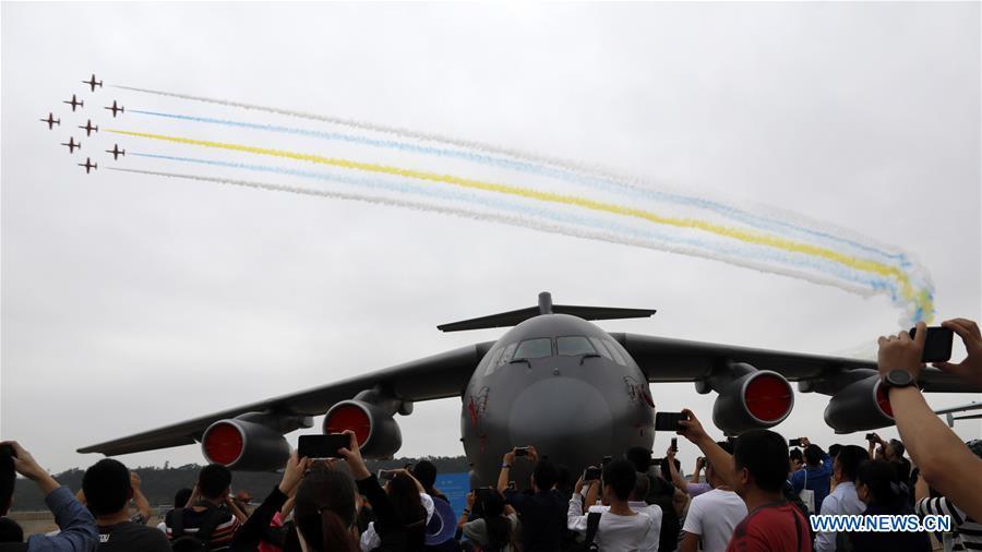 China\'s Red Falcon Aerobatic Team perform at the 12th China International Aviation and Aerospace Exhibition (Airshow China) in Zhuhai, south China\'s Guangdong Province, Nov. 10, 2018. Saturday marks the second of three public days of the Airshow China. (Xinhua/Liu Fang)