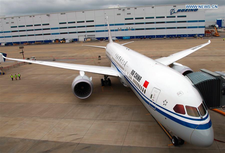 A Boeing 787-9 Dreamliner is seen at the Boeing Charleston factory in South Carolina, the United States, May 18, 2016. Air China received the first Boeing 787-9 Dreamliner May 18, 2016. (Xinhua)