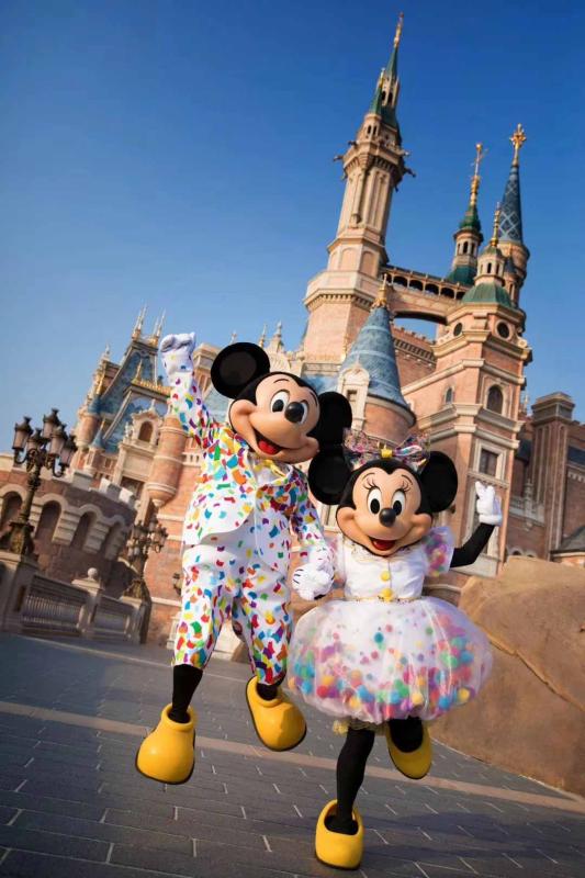 Mickey and its companion Minnie Mouse at the Shanghai Disney Resort.