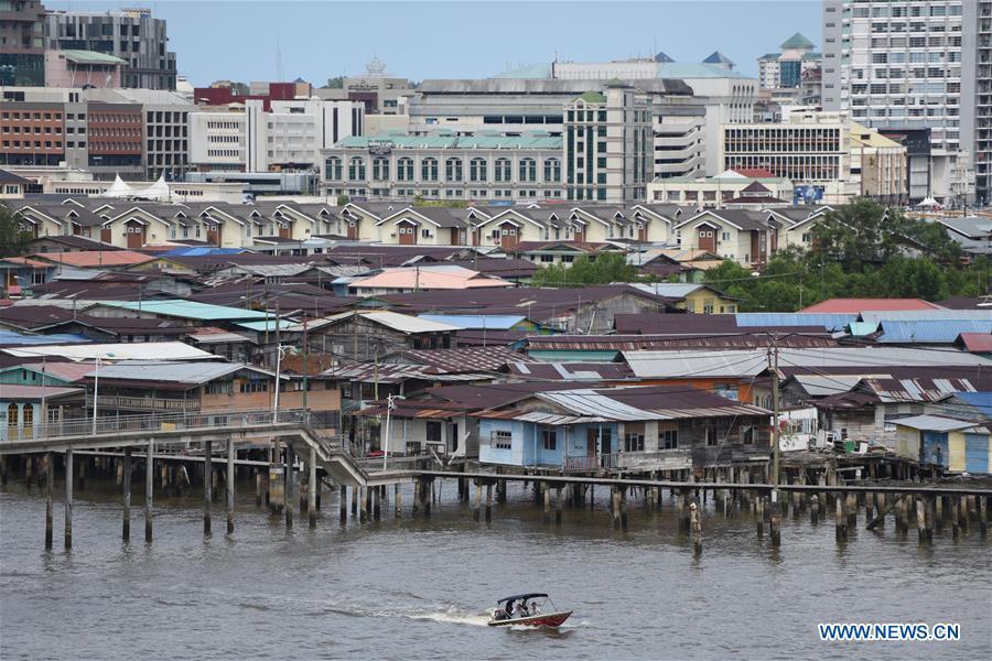 Photo taken on Nov. 18, 2018 shows a scenery of the Water Village in Bandar Seri Begawan, capital of Brunei. (Xinhua/Wang Shen)
