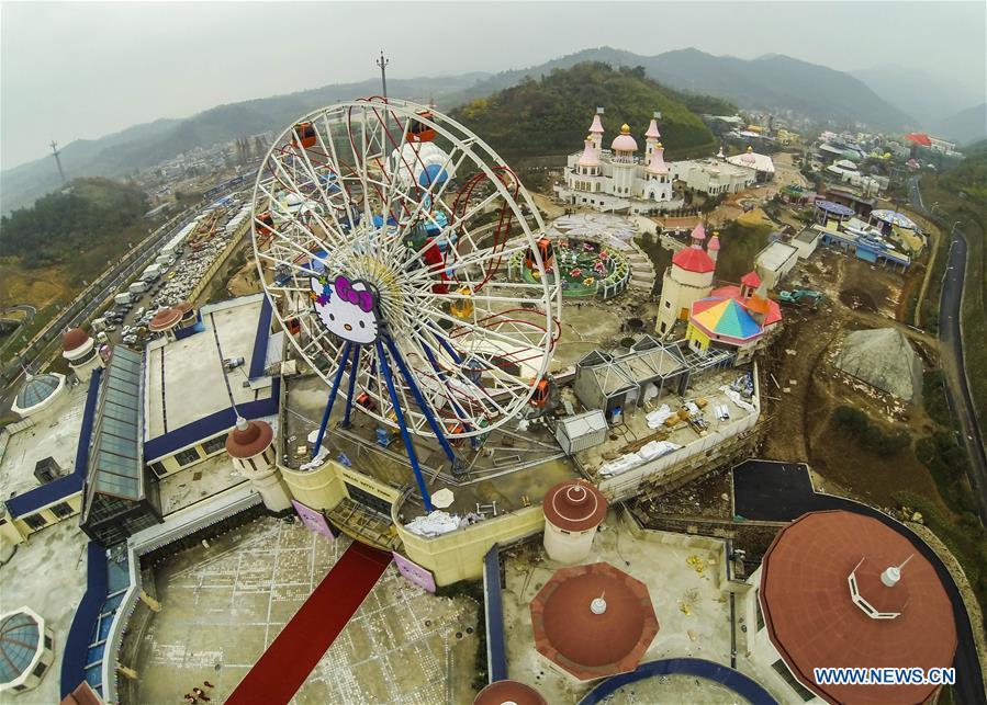 This aerial photo taken on Nov. 28, 2014 shows a newly-completed Hello Kitty theme park in Anji, east China\'s Zhejiang Province. China is slated to become world\'s largest theme park market by 2020, when the number of tourists is expected to exceed 230 million, according to a fresh report by U.S. engineering firm AECOM. The number of tourists to Chinese theme parks have seen an average annual growth of 13 percent in the past decade, and reached 190 million in 2017. The number is expected to keep the double digit growth in the following years, according to the report. The report attributes the rapid growth to Chinese consumers\' rising income that sparks greater demands on leisure activities, as well as more convenient public transportation systems. (Xinhua/Xu Yu)