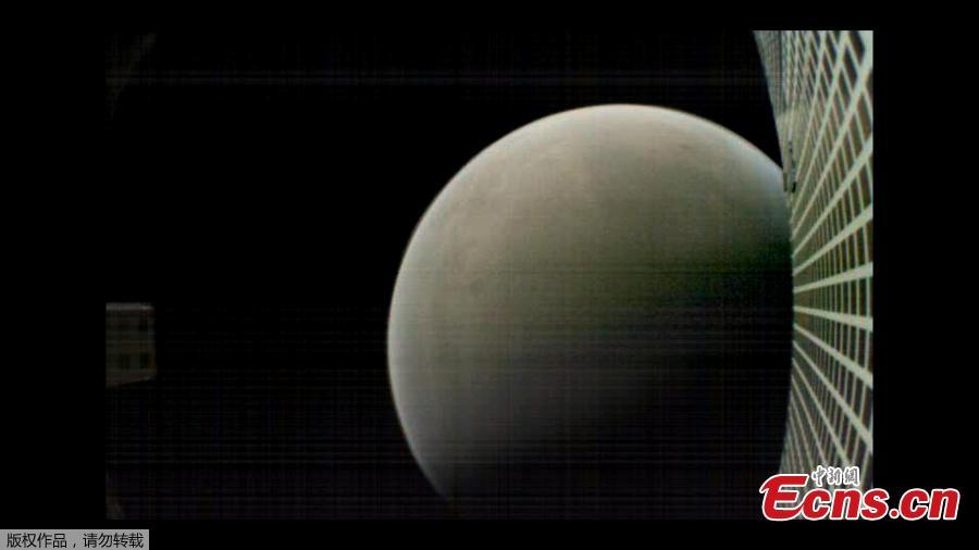 MarCO-B, one of the experimental Mars Cube One (MarCO) CubeSats, took this image of Mars from about 6,000 kilometers away during its flyby of the Red Planet on November 26, 2018.   (Photo/Agencies)