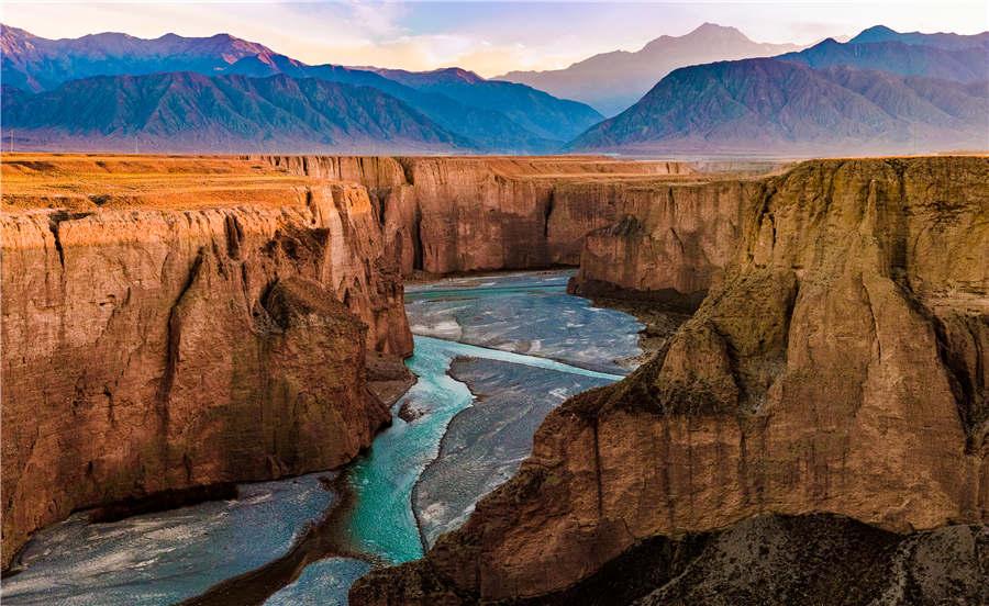 The Taolai River Gorge at Jiayuguan Pass in Gansu Province. (Photo provided to chinadaily.com.cn)

Gansu province in Northwest China is located at a pivot zone of the ancient Silk Road, where different cultures and civilizations once collided. Its variety of landscapes, long history, brilliant cultures and numerous cultural attractions have made Gansu a unique place for travel.

Gansu has collected an investment of 10.5 million yuan (around $1.51 million) to launch the construction of a content cloud of all-for-one tourism, which will provide more in-depth and targeted information for tourists coming to Gansu, according to Huo Yulong, a deputy head from Gansu\'s bureau of culture and tourism.
