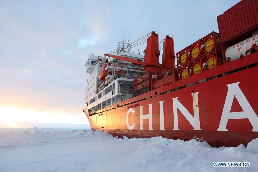 China\'s research icebreaker Xuelong arrives at the roadstead off the Zhongshan station in Antarctica, Dec. 1, 2018. The research team has carried out unloading work by using the helicopter. Xuelong carrying a research team set sail from Shanghai on Nov. 2, beginning the country\'s 35th Antarctic expedition. (Xinhua/Liu Shiping)