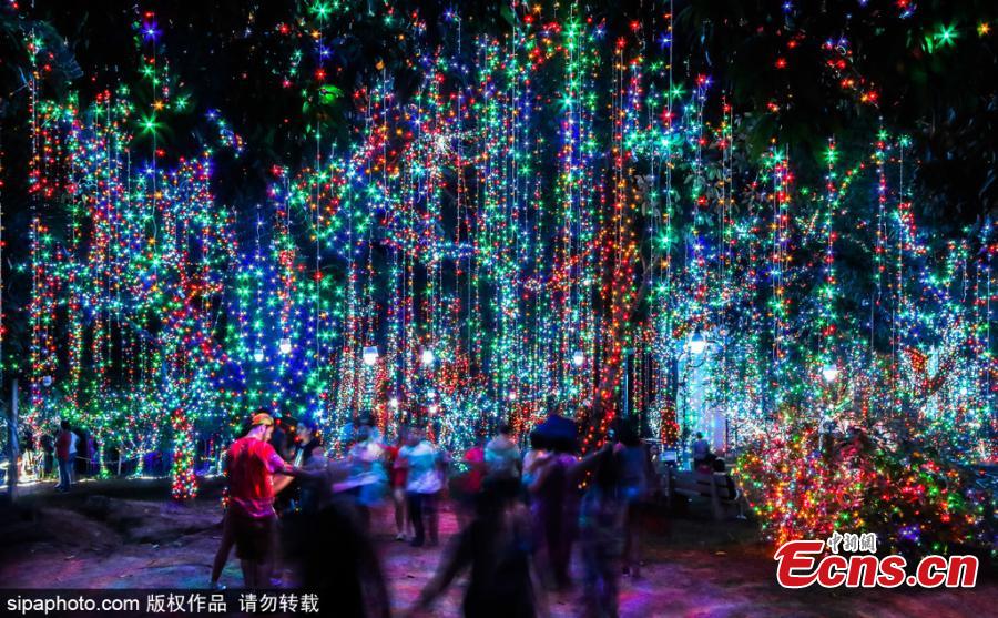 Christmas lights illuminate the Spiritual Center Sacred Sky in Sorocaba in southeastern Brazil. According to the park’s director Luciano Dini, it is the largest private Christmas decoration in the world. There are an incredible 4.5 million lights in a space of 20,000 square meters with gardens, trees and lakes, as well as Santa’s house. (Photo/SIPAPHOTO)