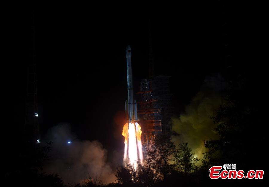 A Long March-3B rocket carrying the Chang\'e-4 lunar probe blasts off from Xichang at 2:23 a.m. in the Xichang Satellite Launch Center in southwest China\'s Sichuan Province, Dec. 8, 2018. It opened a new chapter in China\'s lunar exploration. The probe is expected to make the first-ever soft landing on the far side of the moon. (Photo: China News Service/Sun Zifa)