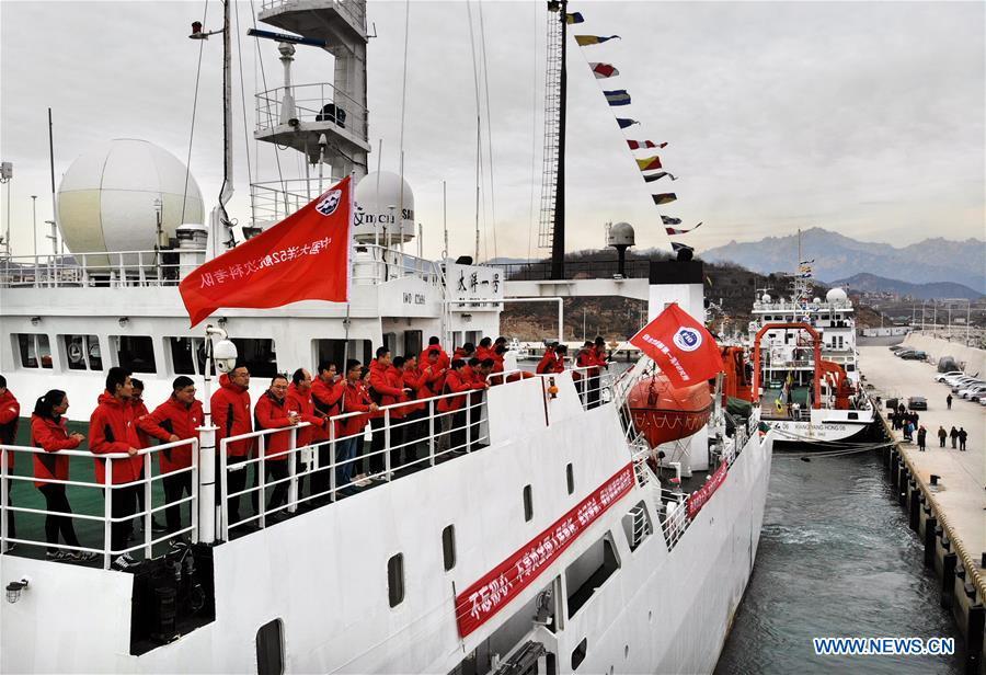 The Chinese research vessel Dayang Yihao (Ocean No.1) leaves Qingdao port of east China\'s Shandong Province Dec. 10, 2018 taking researchers on a 230-day scientific ocean expedition. (Xinhua/Li Ziheng)