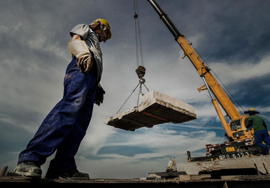 Workers have labored for 27 months to renovate the Nanjing Yangtze River Bridge. [Photo provided to chinadaily.com.cn]