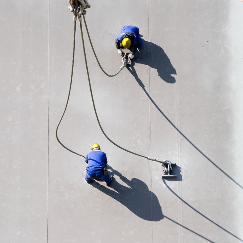 Workers have labored for 27 months to renovate the Nanjing Yangtze River Bridge. [Photo provided to chinadaily.com.cn]