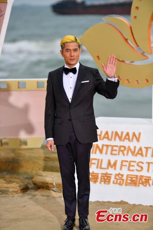 Hong Kong singer and actor Aaron Kwok arrives for the first Hainan International Film Festival in Sanya City, Hainan Province, Dec. 16, 2018. The film festival is one of a series of events in Hainan as the city seeks to build itself into a pilot free trade zone and a free trade port. (Photo: China News Service/Luo Yunfei)