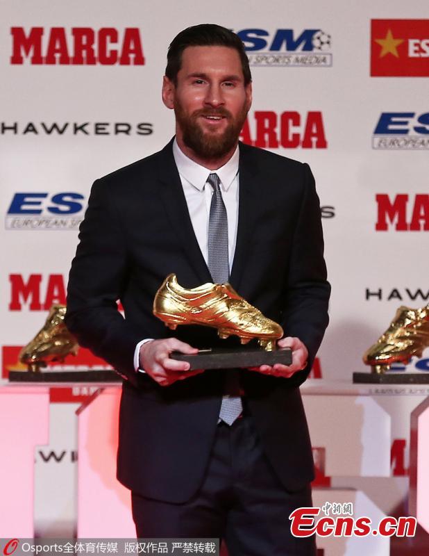 Lionel Messi is awarded the European Golden Shoe of the 2017/18 season in Barcelona, December 18, 2018. (Photo/Osports)