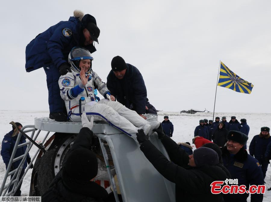 Ground personnel help International Space Station (ISS) crew member Serena Aunon-Chancellor of the U.S. to get out of the Soyuz MS-09 capsule after landing in a remote area near the town of Zhezkazgan, formerly known as Dzhezkazgan, Kazakhstan, Dec. 20, 2018. Soyuz MS-09 with its three-person crew returned to Earth after more than 6 months in orbit on the International Space Station.  The Soyuz MS-09 vehicle rose to high public profile in August when a hole that resulted in a small atmospheric leak aboard the Station was discovered in its Orbital Module.  (Photo/Agencies)