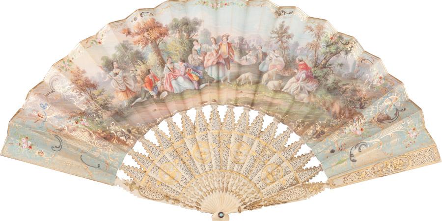 The fans combine Cantonese craftsmanship and Western esthetic tastes.  (Photo provided to chinadaily.com.cn)