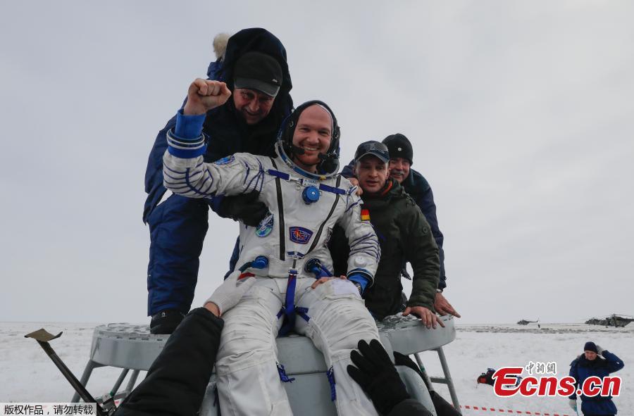 Ground personnel help International Space Station (ISS) crew member Alexander Gerst of Germany to get out of the Soyuz MS-09 capsule after landing in a remote area near the town of Zhezkazgan, formerly known as Dzhezkazgan, Kazakhstan, Dec. 20, 2018. Soyuz MS-09 with its three-person crew returned to Earth after more than 6 months in orbit on the International Space Station.  The Soyuz MS-09 vehicle rose to high public profile in August when a hole that resulted in a small atmospheric leak aboard the Station was discovered in its Orbital Module. (Photo/Agencies)