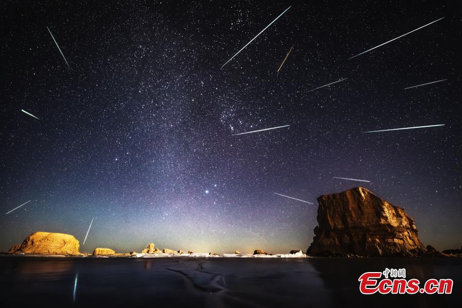 Photo taken by Zhu Jiannan shows the Milky Way over the Wusute Yardang Geopark in Haixi Mongol and Tibetan Autonomous Prefecture, Northwest China\'s Qinghai Province. (Photo: China News Service)