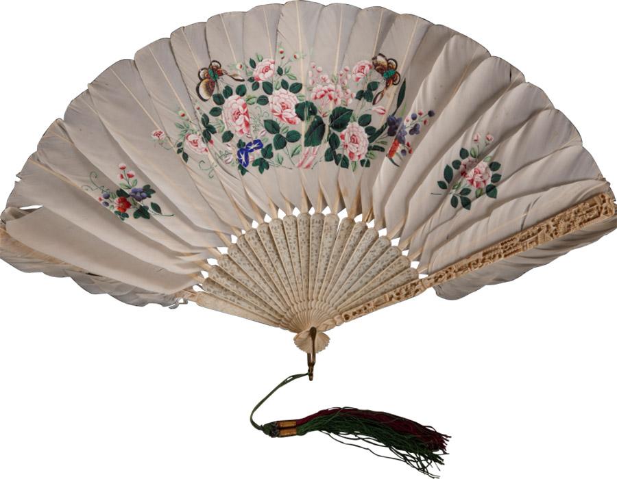 The fans combine Cantonese craftsmanship and Western esthetic tastes. (Photo provided to chinadaily.com.cn)