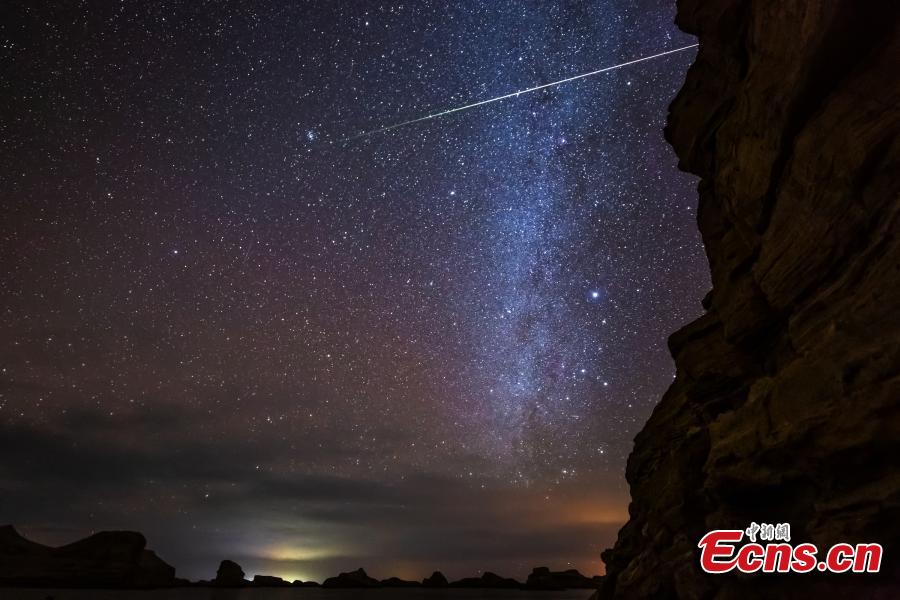 Photo taken by Wang Zheng shows the Milky Way over the Wusute Yardang Geopark in Haixi Mongol and Tibetan Autonomous Prefecture, Northwest China\'s Qinghai Province. (Photo: China News Service)