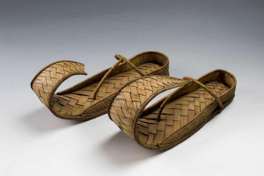 A total of 235 pieces of cultural relics of ancient Egypt, including mummies, stone caskets, amulets and godly statues, and dating back to the period between 22th century BC and 1st century BC, are on show at Guangdong Museum in Guangzhou. (Photo provided to China Daily)