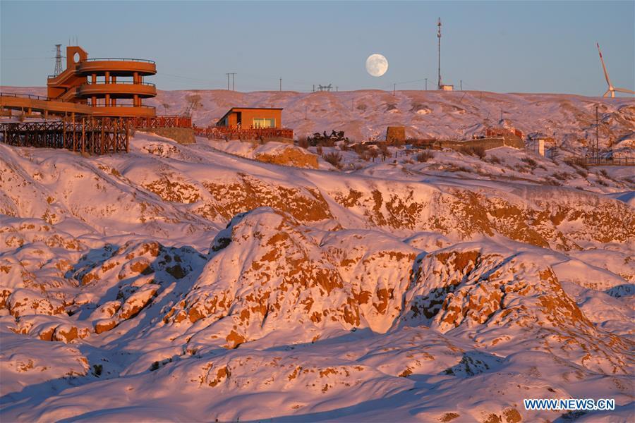 Photo taken on Dec. 21, 2018 shows the scenery of Colorful Beach in Burqin County, northwest China\'s Xinjiang Uygur Autonomous Region. Burqin County, home to the region\'s renowned Kanas Lake, which takes tourism as its pillar industry speeds up the development of local tourism from single scenic spot to holiday resort in recent years. (Xinhua/Han Yuqing)