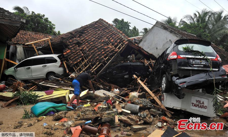 A tsunami killed at least 222 people and injured hundreds on the Indonesian islands of Java and Sumatra following an underwater landslide believed to have been caused by the erupting Anak Krakatau volcano, officials said on Sunday, Dec, 23, 2018. Hundreds of homes and other buildings were heavily damaged when the tsunami struck, almost without warning, along the rim of the Sunda Strait late on Saturday. (Photo/Agencies)