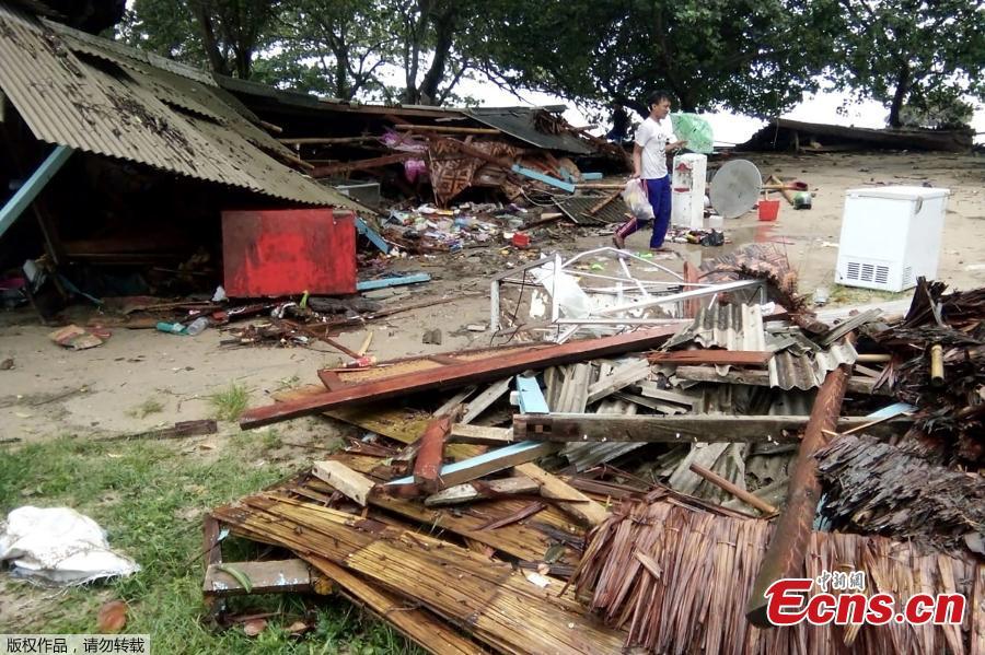 A tsunami killed at least 222 people and injured hundreds on the Indonesian islands of Java and Sumatra following an underwater landslide believed to have been caused by the erupting Anak Krakatau volcano, officials said on Sunday, Dec, 23, 2018. Hundreds of homes and other buildings were heavily damaged when the tsunami struck, almost without warning, along the rim of the Sunda Strait late on Saturday. (Photo/Agencies)