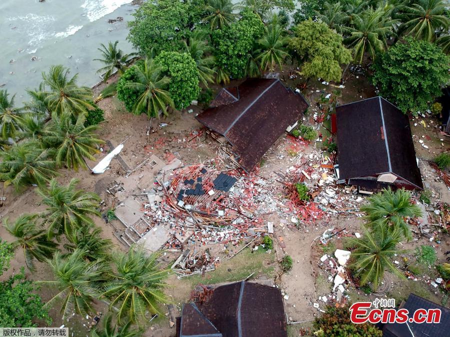 A building damaged by tsunami in Indonesia. Indonesian military and rescue teams fanned out across a stretch of coastline on Monday, hoping to find survivors of a tsunami triggered by a landslide from a volcano that killed at least 373 people. (Photo/Agencies)
