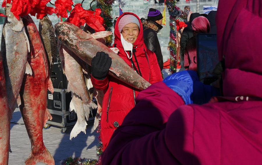 The annual Chagan Lake Fishing and Hunting Cultural Tourism Festival kicks off in Songyuan, Jilin Province, on Dec. 28, 2018. (Photo/chinadaily.com.cn)
Zhu, of the lake committee, said, \