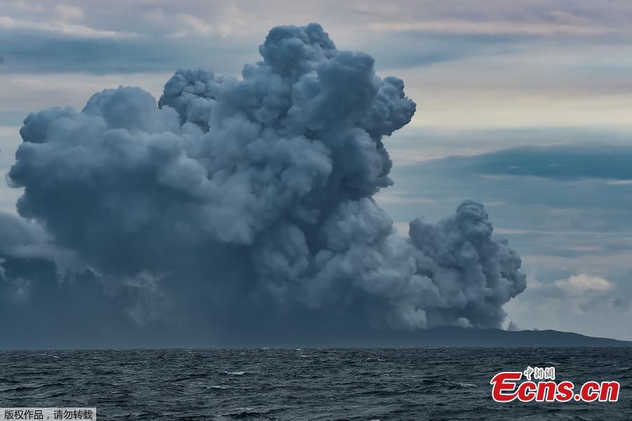 Mount Anak Krakatau volcano spews hot ash as seen from Sunda Strait, Lampung Province, Indonesia, Dec. 28, 2018. Indonesia on Thursday raised the alert level for the erupting Anak Krakatau volcano to the second-highest, and ordered all flights to steer clear, days after it triggered a tsunami that killed at least 430 people. (Photo/Agencies)