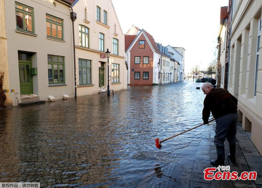 The Baltic Sea floods streets and squares in the old town near the harbor of Wismar, northern Germany, Jan. 2, 2019. The medieval towns of Wismar and Stralsund, on the Baltic coast of northern Germany, was inscribed as UNESCO World Heritage site in 2002. (Photo/Agencies)