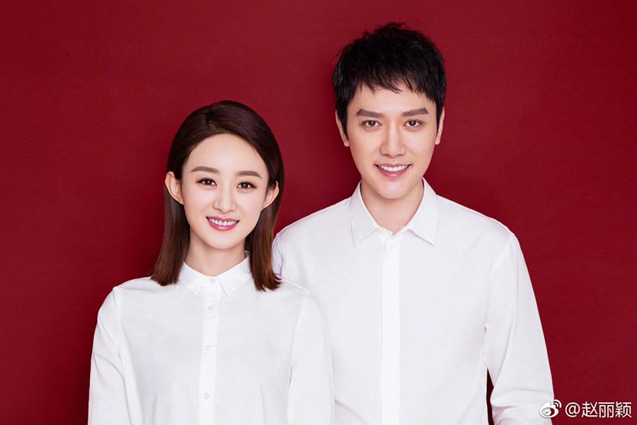 Zhao Liying and Feng Shaofeng (Photo/Weibo account of Zhao Liying)

5. Zhao Liying ties the knot with Feng Shaofeng

Chinese actress Zhao Liying and actor Feng Shaofeng announced their marriage on Oct 16 by posting their marriage certificates at the same time on the Weibo platform.

The announcement caused a short breakdown on the social platform with millions likes and comments within hours.