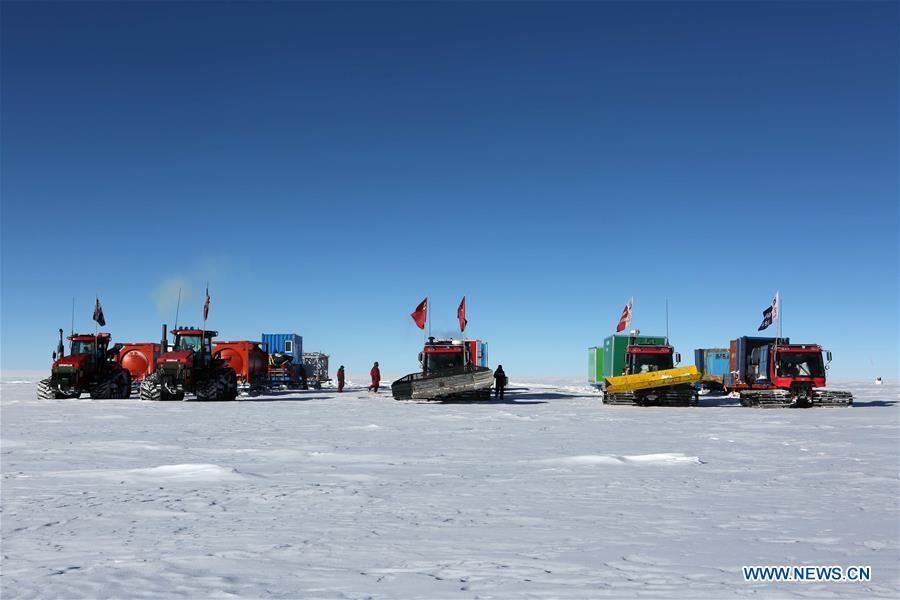 China\'s 35th Antarctic expedition team camps at a site about 1,100 km away from China\'s Zhongshan Station, Jan. 2, 2019. The expedition team Wednesday entered the area of the Dome Argus (Dome A), the peak of Antarctica\'s inland icecap. (Xinhua/Liu Shiping)