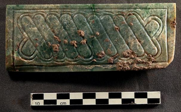 Jade objects unearthed at the Copan site in Honduras. (Photo/CHINA DAILY)

Eyeing the globe

Since 2016, Chinese archaeologists from nearly 30 academic institutions, universities and museums nationwide have taken part in 40 cross-border projects, in cooperation with 24 countries, according to the National Cultural Heritage Administration.

For example, by last year scholars from Sun Yat-sen University in Guangzhou, capital of Guangdong province, had completed four major excavations on early-stage relics at the Sea of Galilee in Israel.

Experts from Nanjing University in the Jiangsu provincial capital have been involved in the long-term and comprehensive excavation of relics spanning more than 6,000 years in Iran. They have also helped with efforts to build a museum to display the relics.

Excavation work by archaeologists from China and Saudi Arabia is continuing at the port ruins of al-Serrian, near Mecca.

Archaeologists from the National Center of Underwater Cultural Heritage have unearthed the site\'s trade links with China from the ninth to 13th centuries through the Maritime Silk Road. Saudi Arabia\'s first licensed underwater archaeologist was also trained as part of this program.

Song Xinchao, deputy director of the National Cultural Heritage Administration, said: \
