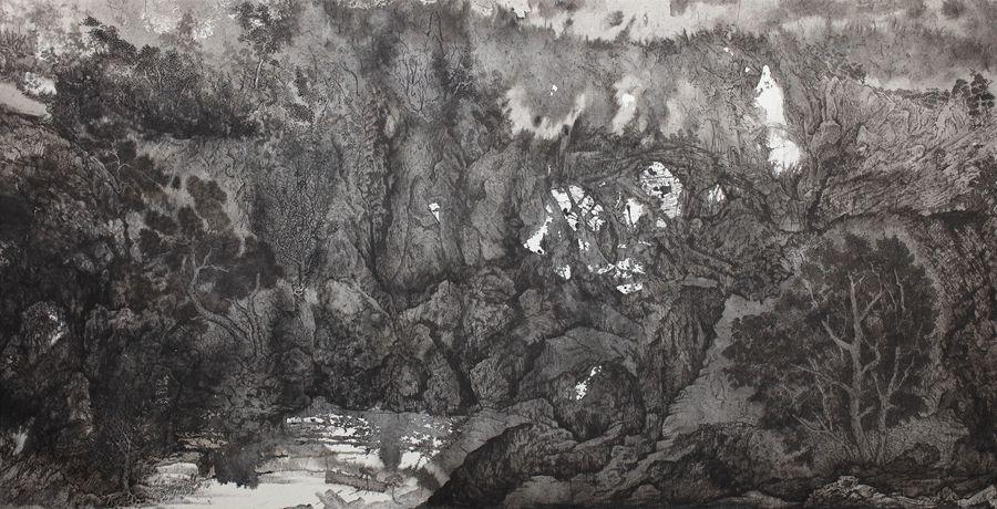 Shanghai artist Chai Yiming is a lover of classic Chinese literature and folk tales about fairies, ghosts and mysteries. (Photo provided to chinadaily.com.cn)