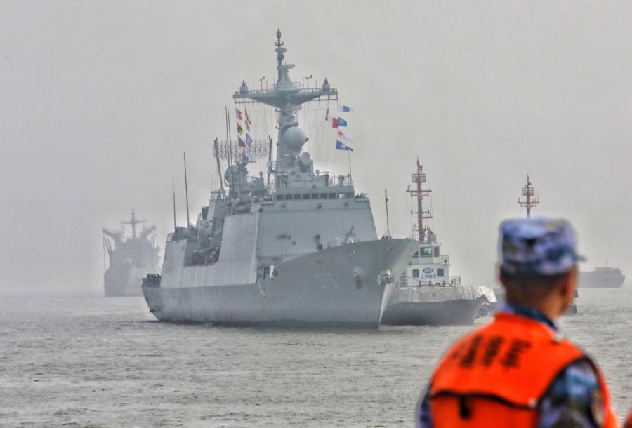 The destroyer Chungmugong Yi Sun-sin and replenishment oiler Tae Cheong from the ROK arrive at a military port in Shanghai, Jan. 14, 2019. (Photo: Zhang Long/For China Daily)