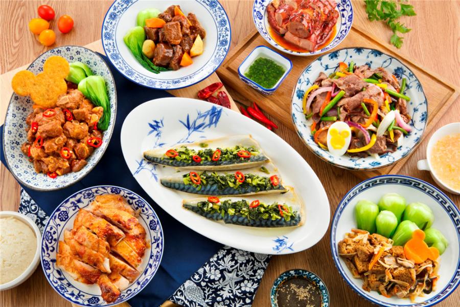 On Feb. 4 and 5, Shanghai Disney Resort will host special reunion dinners.  (Photo provided to chinadaily.com.cn)