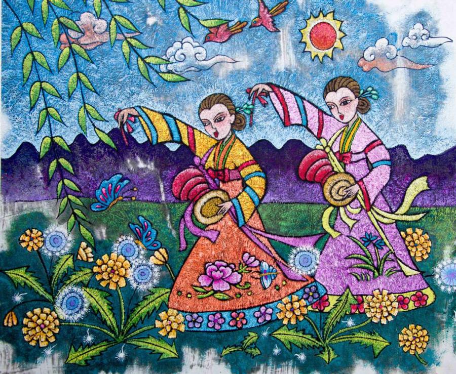 A painting by Yu Xian, a native of Huadian, Northeast China\'s Jilin Province, depicts members of the Korean ethnic group in the area. (Photo by Kang Meihua/for chinadaily.com.cn)
Huadian, in northeast China\'s Jilin Province, enjoys a nationwide reputation for its peasant artwork tradition, which is defined by its use of vibrant color and agricultural themes. 

Thanks to this tradition, the city has seen an unexpected surge in popularity in recent years among art collectors and tourists alike. 

The paintings not only bring color to the lives of those who purchase them, but also provide an essential source of income to their creators, many of whom have disabilities, greatly improving their quality of life. 

The painters\' creativity brings them financial independence, along with confidence, according to Ji Honghua, deputy director of the local federation for people with disabilities. 

The federation started to offer free courses on peasant painting in 2014. More than 100 people with disabilities have since availed of the courses, with some winning national awards for their paintings.