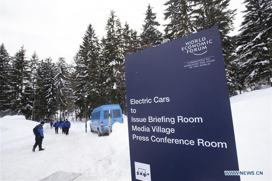 Security personnel patrol near Davos Congress Center, which will host the upcoming 49th Annual Meeting of the World Economic Forum (WEF), in Davos, Switzerland, Jan. 21, 2019. The WEF Annual Meeting will kick off in Davos on Tuesday. (Xinhua/Xu Jinquan)