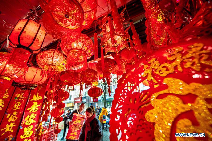 Spring Festival decorations are seen at a shop in Lishui City, east China\'s Zhejiang Province, Jan. 25, 2019. Red decorations are arranged across China to greet the upcoming lunar New Year which will fall on Feb. 5 this year. (Xinhua/Lei Ning)