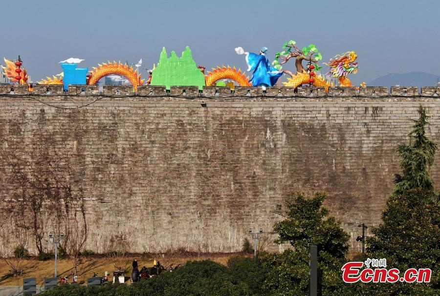 Colored lanterns are installed on the Ming Dynasty (1368-1644) city wall ahead of the Spring Festival, China\'s Lunar New Year, in Nanjing City, Jiangsu Province, Jan. 27, 2019. (Photo: China News Service/Yang Bo)