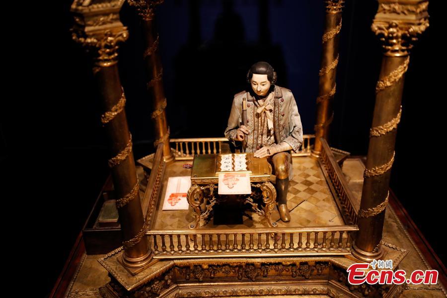 A new exhibition at the Gallery of Clocks in the Palace Museum, Jan. 28, 2019. The gallery is home to the museum’s collection of 82 clocks and timepieces, including 61 from abroad. Of the pieces, 20 are on display to the public for the first time. (Photo: China News Service/Du Yang)
