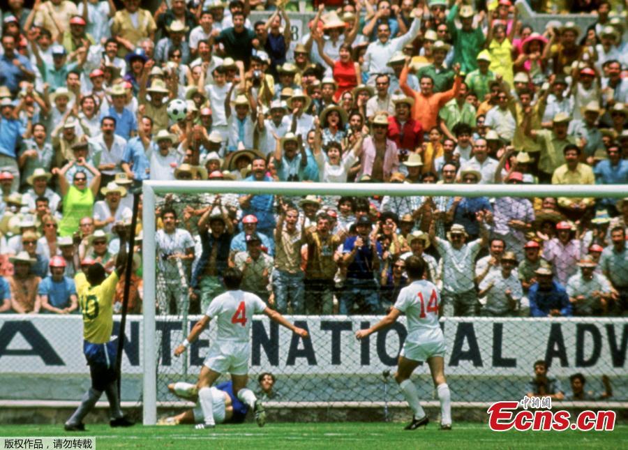 Gordon Banks saved a header from Pele in the 1970 World Cup. English soccer club Stoke said that World Cup-winning England goalkeeper Gordon Banks has died at 81. (Photo/Agencies)